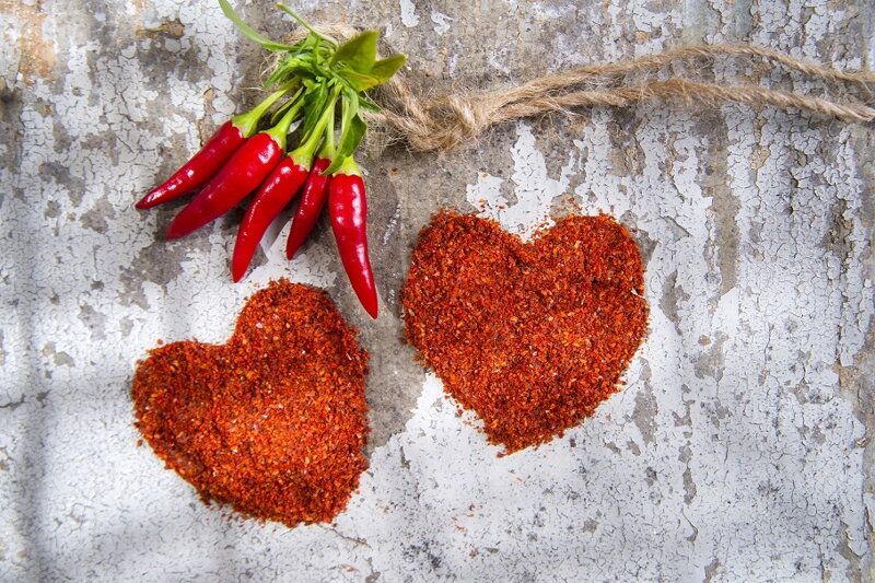 10 DÔVODOV PREČO KONZUMOVAŤ CHILLI PAPRIČKY 10 DÔVODOV PREČO KONZUMOVAŤ CHILLI PAPRIČKY